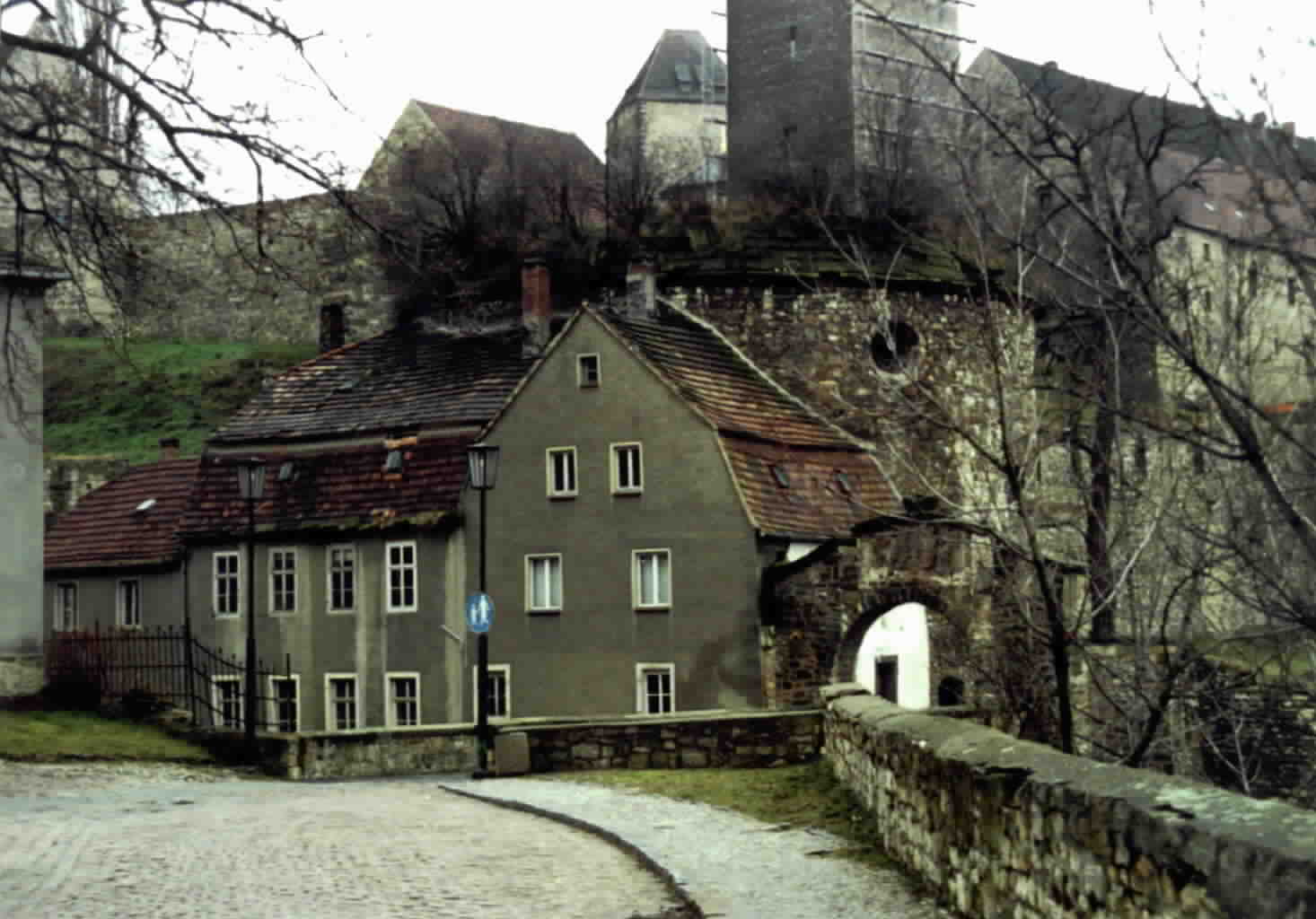 westl. Eingang; von der Stadtseite aus